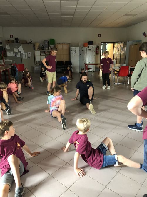 Dansen dansen dansen, stampende voeten op de grond!