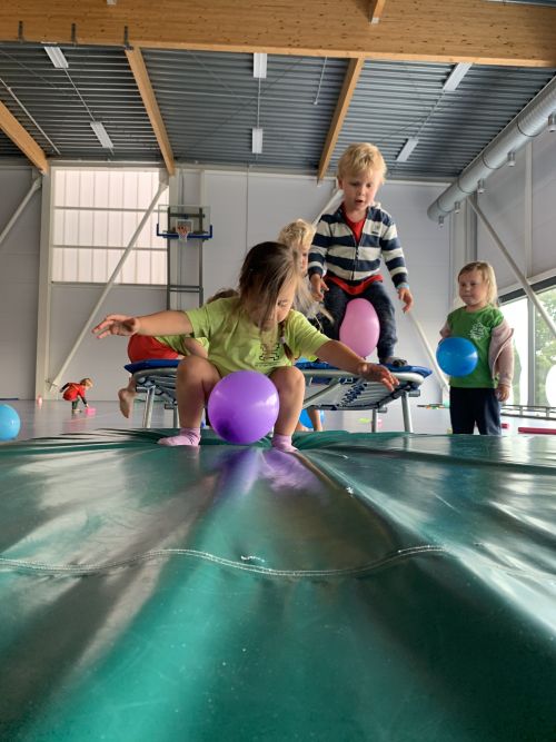 Draaiende schotels en diabolo's